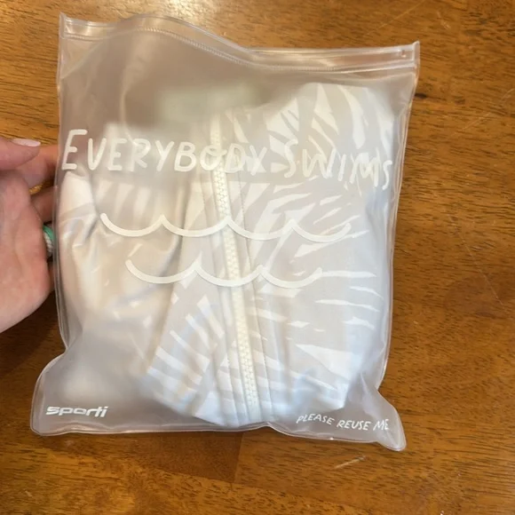 White Rashguard Long Sleeve Swimwear - Picture 5 of 5